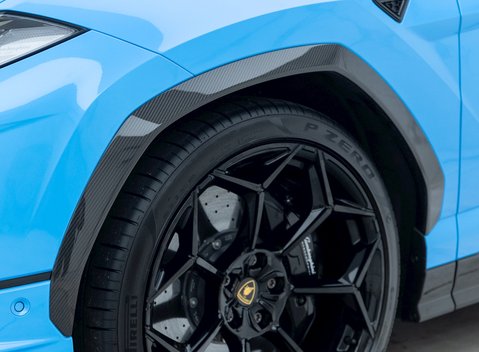 Lamborghini Urus Performante 32