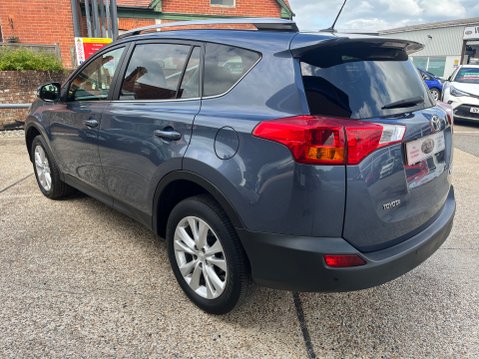 Toyota Rav 4 D-4D INVINCIBLE 12