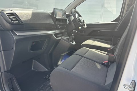 Citroen Dispatch 120 ps Driver XL Panel Van 17