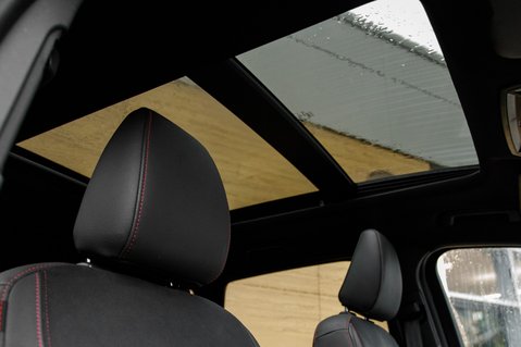 Ford Kuga ST-LINE EDITION 32