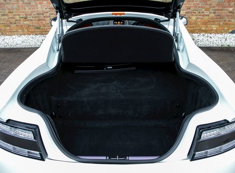 Aston Martin V12 Vantage AMR 36