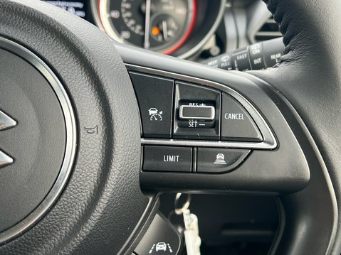 Suzuki Swift SZ-T DUALJET MHEV 21