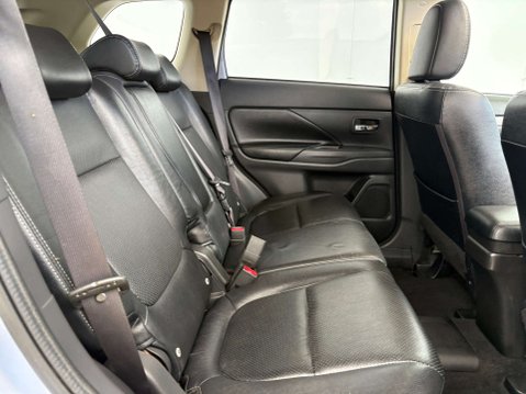 Mitsubishi Outlander 2.0 Outlander GX 4h PHEV Auto 4WD 5dr 30