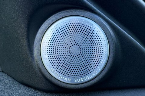 Land Rover Range Rover Evoque S MHEV - MERIDIAN SOUND SYSTEM - CAMERA - APPLE CAR PLAY -FULL HISTORY 9