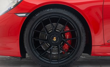 Porsche 911 Carrera 4 GTS (991.2) 36