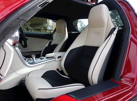 Mercedes-Benz SLS AMG 19