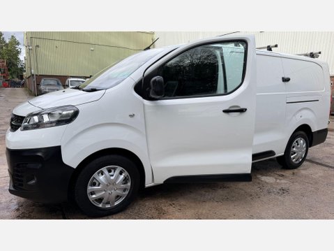 Vauxhall Vivaro 1.5 Turbo D 2900 Dynamic Panel Van 6dr Diesel Manual L2 H1 Euro 6 (s/s) (10 16