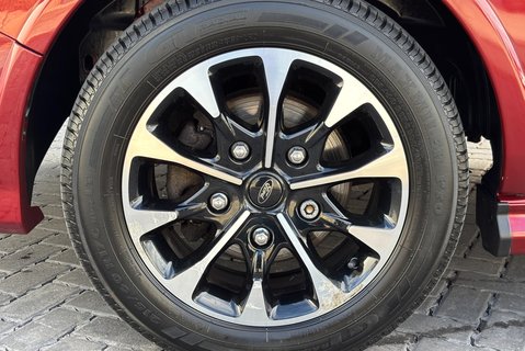 Ford Transit Custom 320 L1 Sport 185 ps DCIV 36