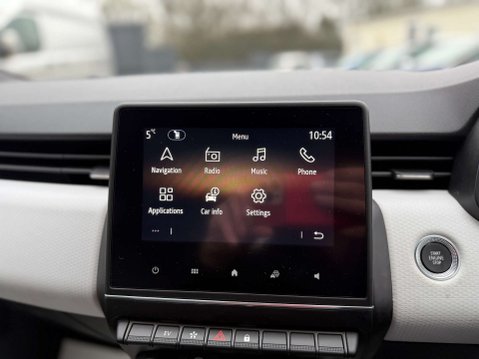 Renault Clio 1.6 Clio Techno E-Tech HEV Auto 5dr 83