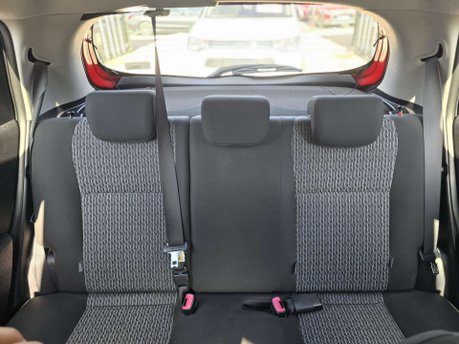 Toyota Yaris 1.33 Dual VVT-i Icon Plus Hatchback 5dr Petrol Multidrive S Euro 5 (99 ps) 21