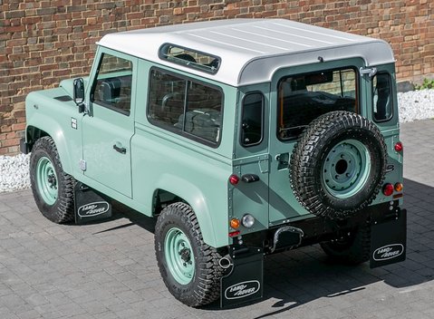 Land Rover Defender 90 Heritage 9