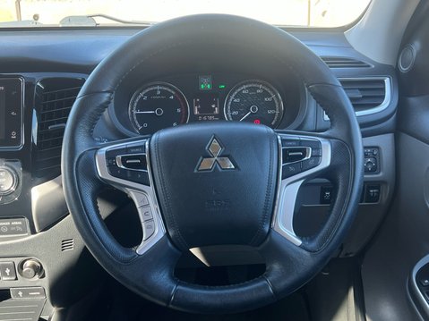 Mitsubishi L200 DI-D 4WD BARBARIAN DCB 34