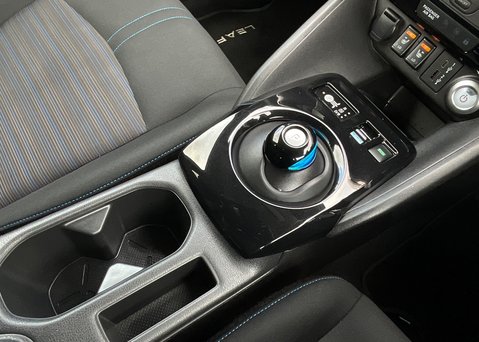 Nissan LEAF N-CONNECTA 23