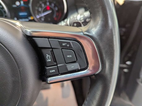 Jaguar E-Pace 2.0 E-PACE R-Dynamic S AWD AUTO 4WD 5dr 78