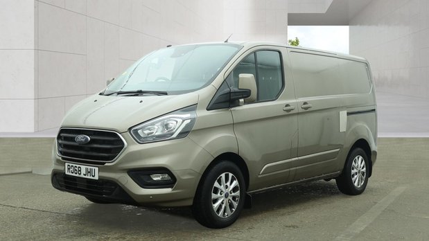 Ford Transit Custom SWB L1H1 Low Roof Limited 280 Air Con Alloys Sensors EURO 6 NO VAT 1