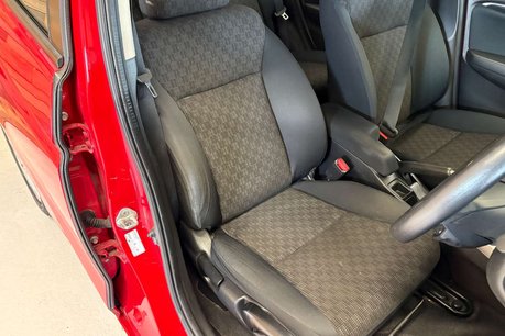 Honda Jazz 1.3 i-VTEC SE Hatchback 5dr Petrol Manual Euro 6 (s/s) (102 ps) 17