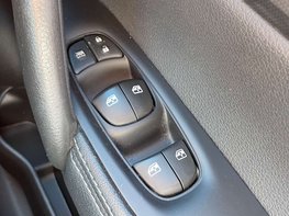 Nissan Qashqai 1.3 Qashqai N-Connecta DiG-T 5dr 55