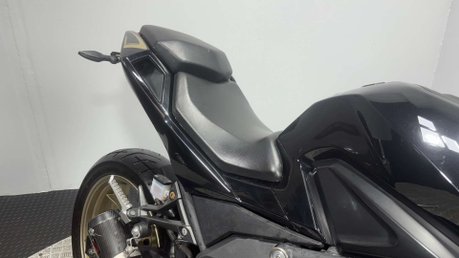 Lexmoto LXR 2021 10K MOT SERVICED FULL SIZE SPORTS BIKE 125CC RACE PIPE 16