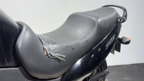 Suzuki GSX GSX750F 2000 31K RUNNING SPARES OR REPAIR PROJECT BIKE 750CC SPORTS TOURER 22