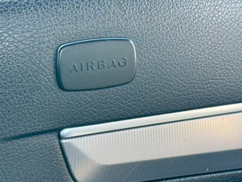 Mercedes-Benz E Class E220 BLUETEC AMG LINE 58