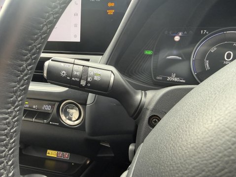 Lexus Ux 2.0 250h Takumi SUV 5dr Petrol Hybrid E-CVT Euro 6 (s/s) (184 ps) 39