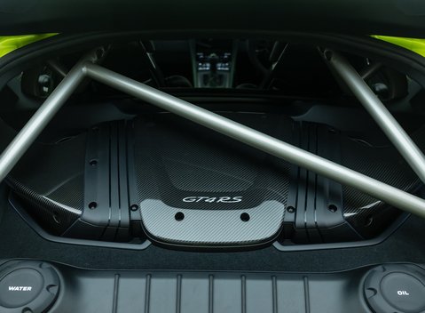 Porsche Cayman GT4 RS (718) 50