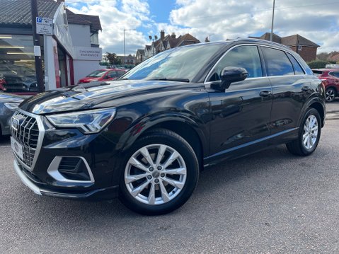 Audi Q3 TFSI SPORT 1