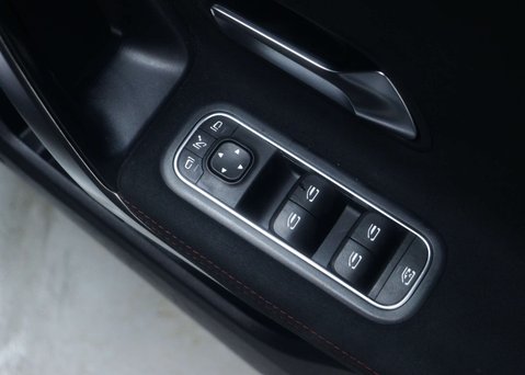 Mercedes-Benz A Class 1.3 A 180 AMG Line Exeutive Auto 5dr 41