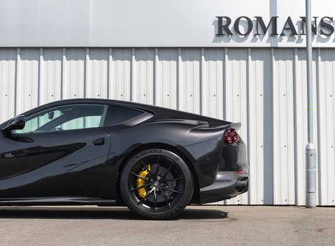 Ferrari 812 Superfast 33