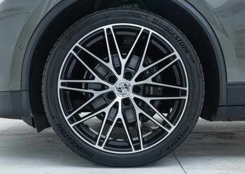 Porsche Macan 4 Electric 