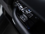 Land Rover Range Rover 4.4 SD V8 Vogue SE SUV 5dr Diesel Auto 4WD Euro 6 (s/s) (339 ps) 26