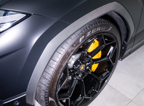 Lamborghini Urus Performante 38