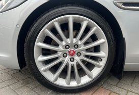 Jaguar XE 2.0 D PORTFOLIO AUTO 12