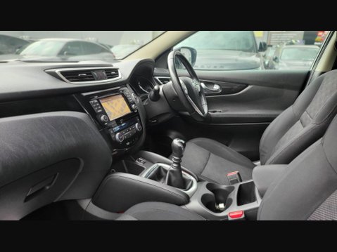 Nissan Qashqai N-CONNECTA DIG-T 11