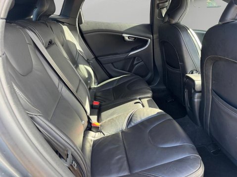 Volvo V40 1.5 T2 R-Design Edition Auto Euro 6 (s/s) 5dr 24