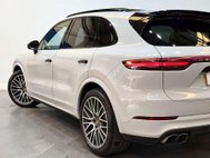 Porsche Cayenne 4.0 Cayenne V8 T Auto 4WD 5dr 19