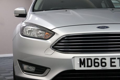 Ford Focus TITANIUM 25