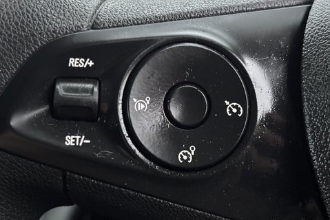 Vauxhall Combo L2H1 2300 Dynamic Panel Van 26