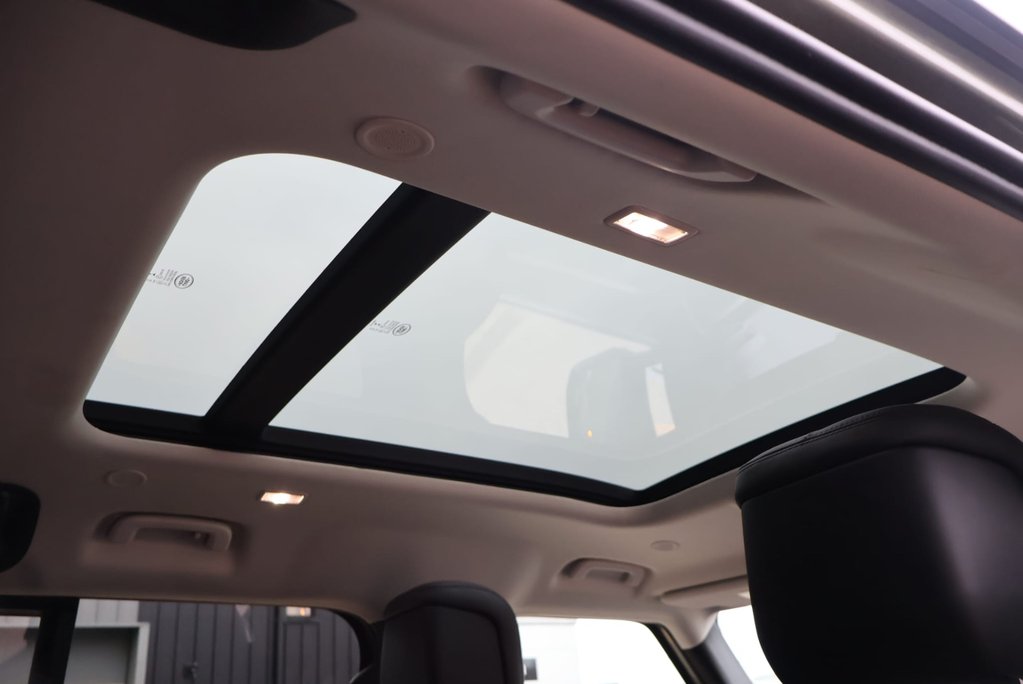 Land Rover Defender 110 P300 HSE STYLED BY SEEKER HUGE SPEC LOOKS AMAZING  PRICE MATCH OFFER  17