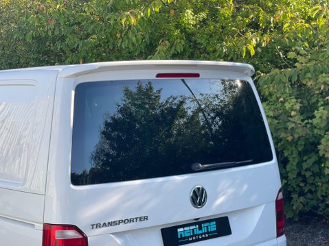 Volkswagen Transporter 2.0 TDI T32 BlueMotion Tech Highline Crew Van DSG FWD SWB Euro 6 (s/s) 5dr 7