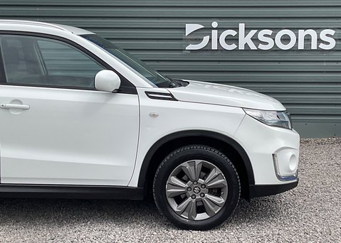 Suzuki Vitara SZ-T BOOSTERJET MHEV 2