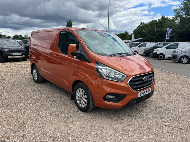 Ford Transit Custom SWB L1H1 Low Roof Limited 300 Adaptive Cruise Air Con Carplay EURO 6 NO VAT 4