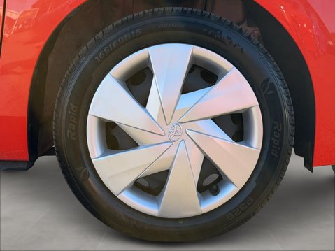 Toyota Aygo 1.0 VVT-i X-Play 5dr x-shift 14