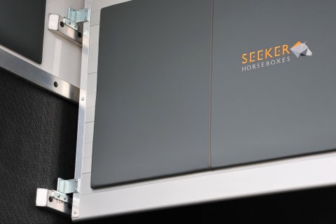 Renault Master BRAND NEW 3.5 TON STALLION BUILD EXTREME HEAVY DUTY HORSEBOX FROM SEEKER  45