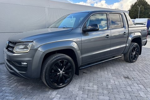 Volkswagen Amarok V6 258 Tdi DSG Aventura Black Edition 4Motion with Roller Shutter 2