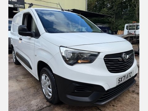 Vauxhall Combo 1.5 Turbo D 2000 Dynamic Panel Van 4dr Diesel Manual L1 H1 Euro 6 (100 ps) 4