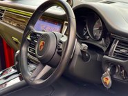 Porsche Macan S PDK 22