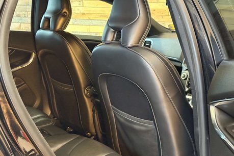 Volvo V40 2.0 T5 R-Design Pro Hatchback 5dr Petrol Auto Euro 6 (s/s) (245 ps) 91