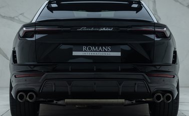 Lamborghini Urus PERFORMANTE 8