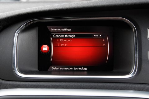 Volvo V40 T2 R-DESIGN NAV PLUS 28